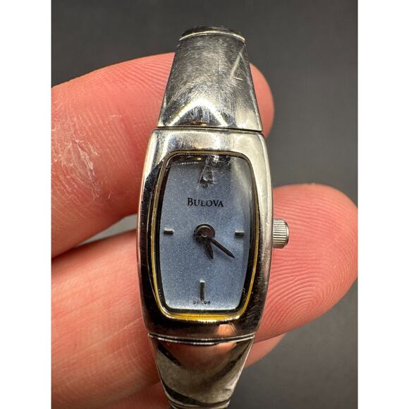 Bulova Quartz 96L98 Movement Ice Blue Dial Ladies Watch Silver Tone 13.2mm 6.5" - Picture 1 of 11